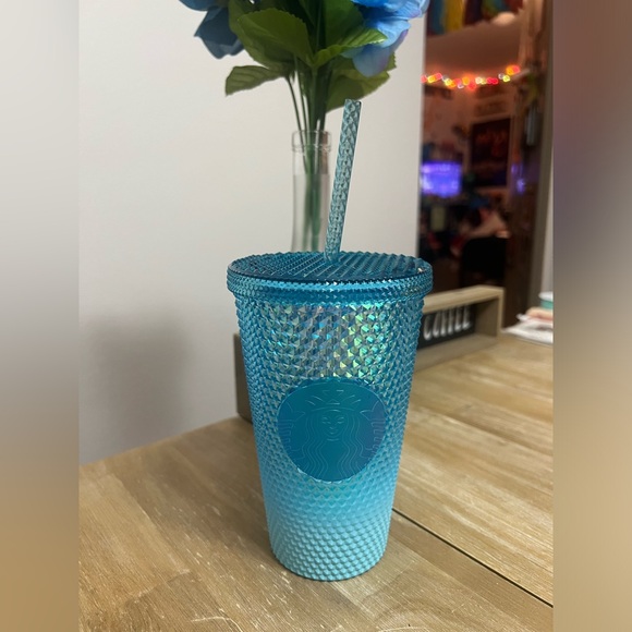 Starbucks Other - Starbucks Grande Blue Cup NWOT